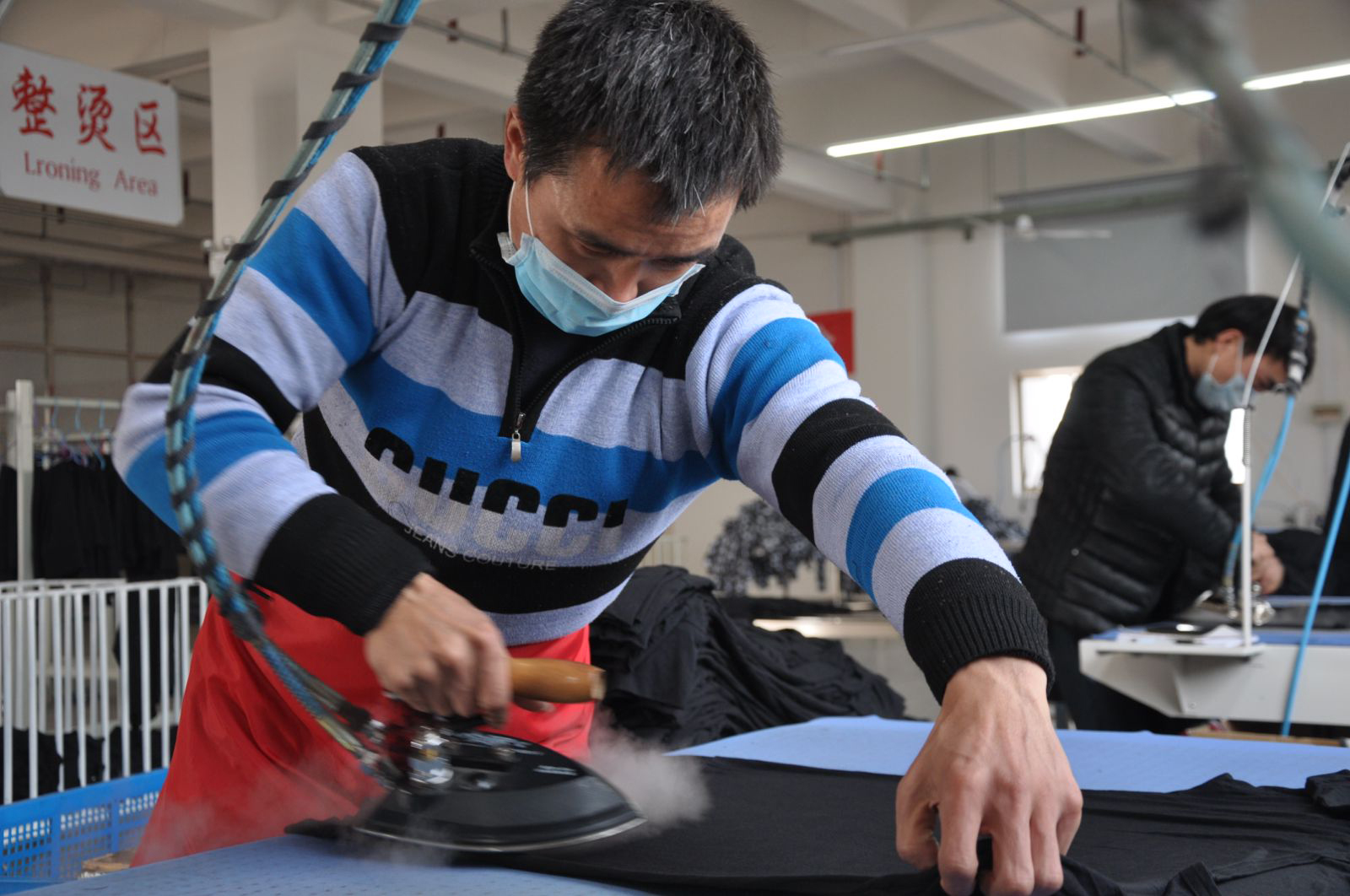 T恤定制一般需要多长时间？(图1)